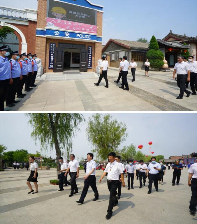 揭牌儀式后，活動(dòng)人員參觀應(yīng)急管理科教體驗(yàn)基地